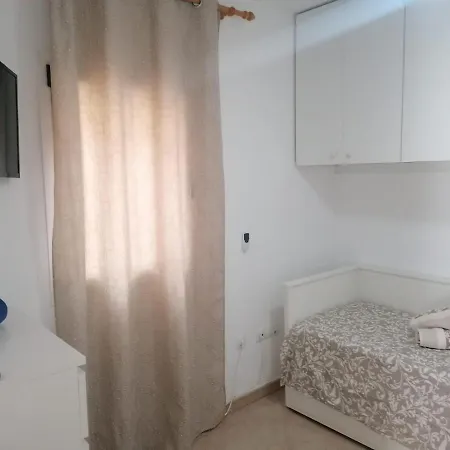Appartamento Top A M.200 Dal Mare, Max Confort Feriehus